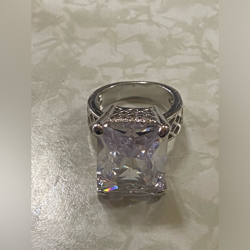 Statement Clear Glass Ring #9022 - Picture 9 of 13